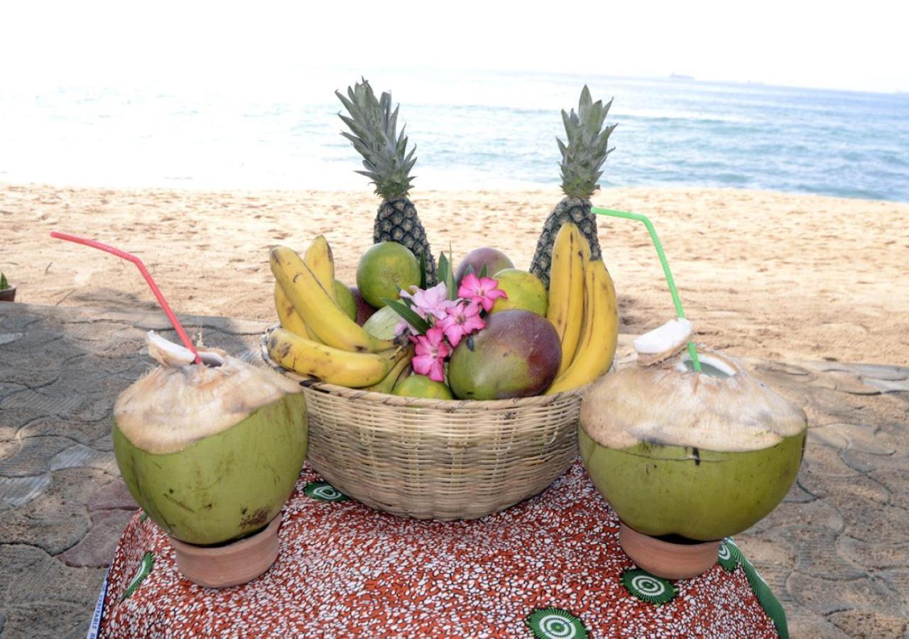 لومي Cocobeach-Hotel المظهر الخارجي الصورة