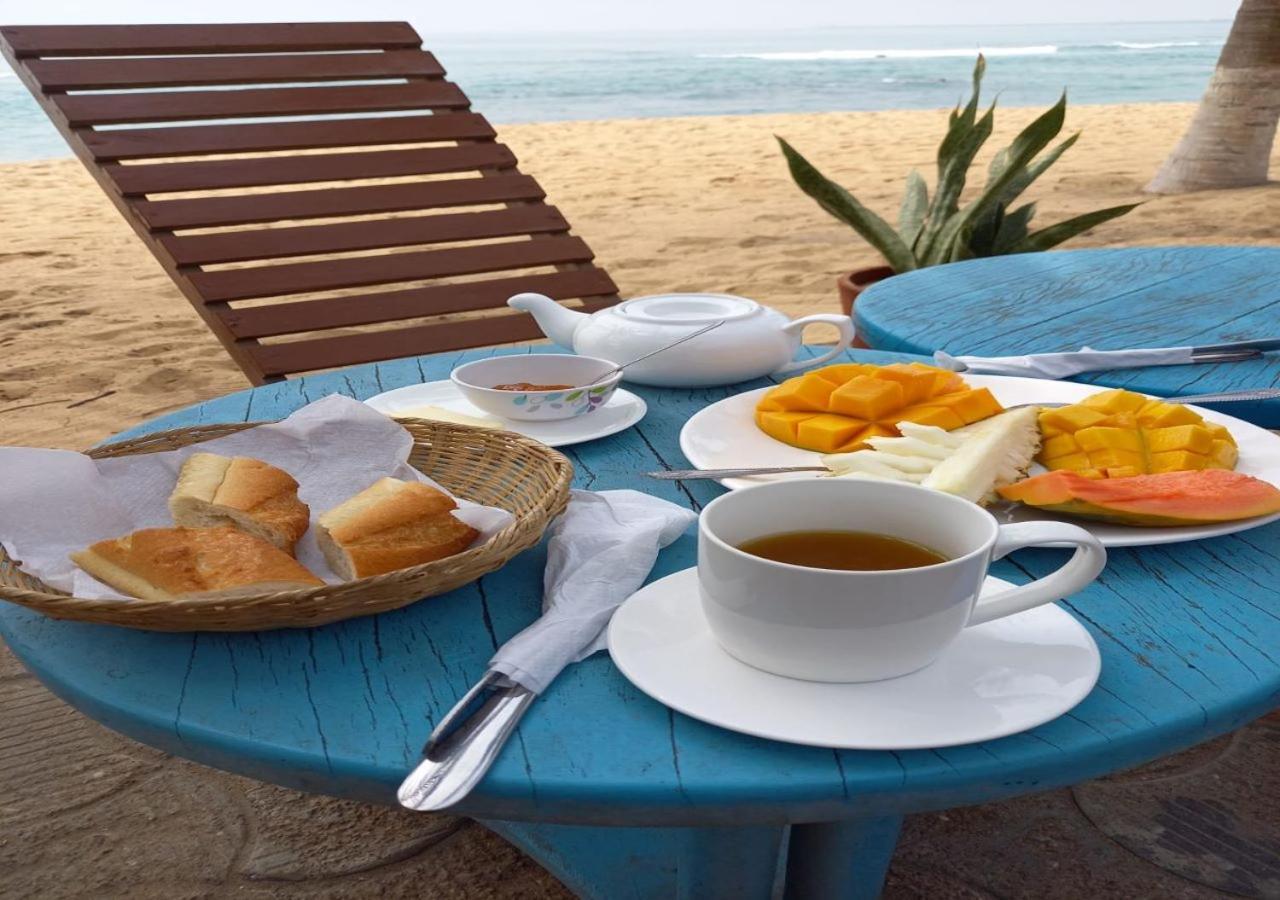 لومي Cocobeach-Hotel المظهر الخارجي الصورة